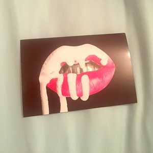 Kylie cosmetics note