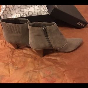 Kenneth Cole Reaction Hill N Spill Suede Booties