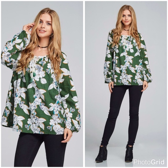 Beautiful contrast teal/kelly green peasant top - Picture 4 of 5