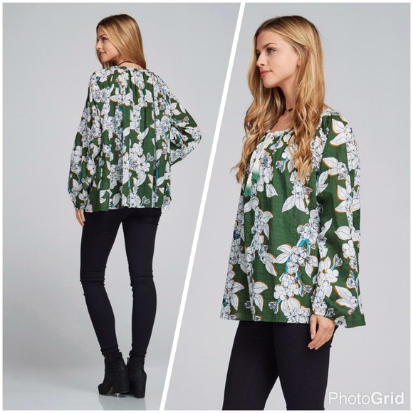 Beautiful contrast teal/kelly green peasant top - Picture 5 of 5