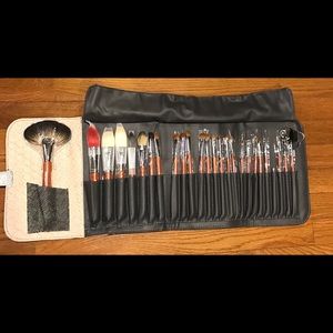 26pc Makeup Brush Set w Carrying Case