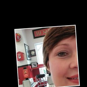 Meet your Posher, Angie