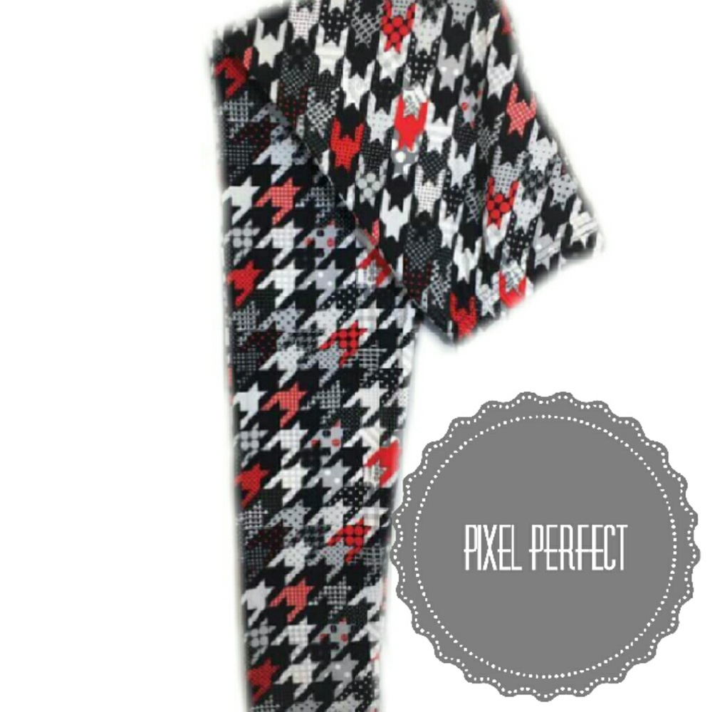 NEW Buttery Soft Houndstooth Leggings OS