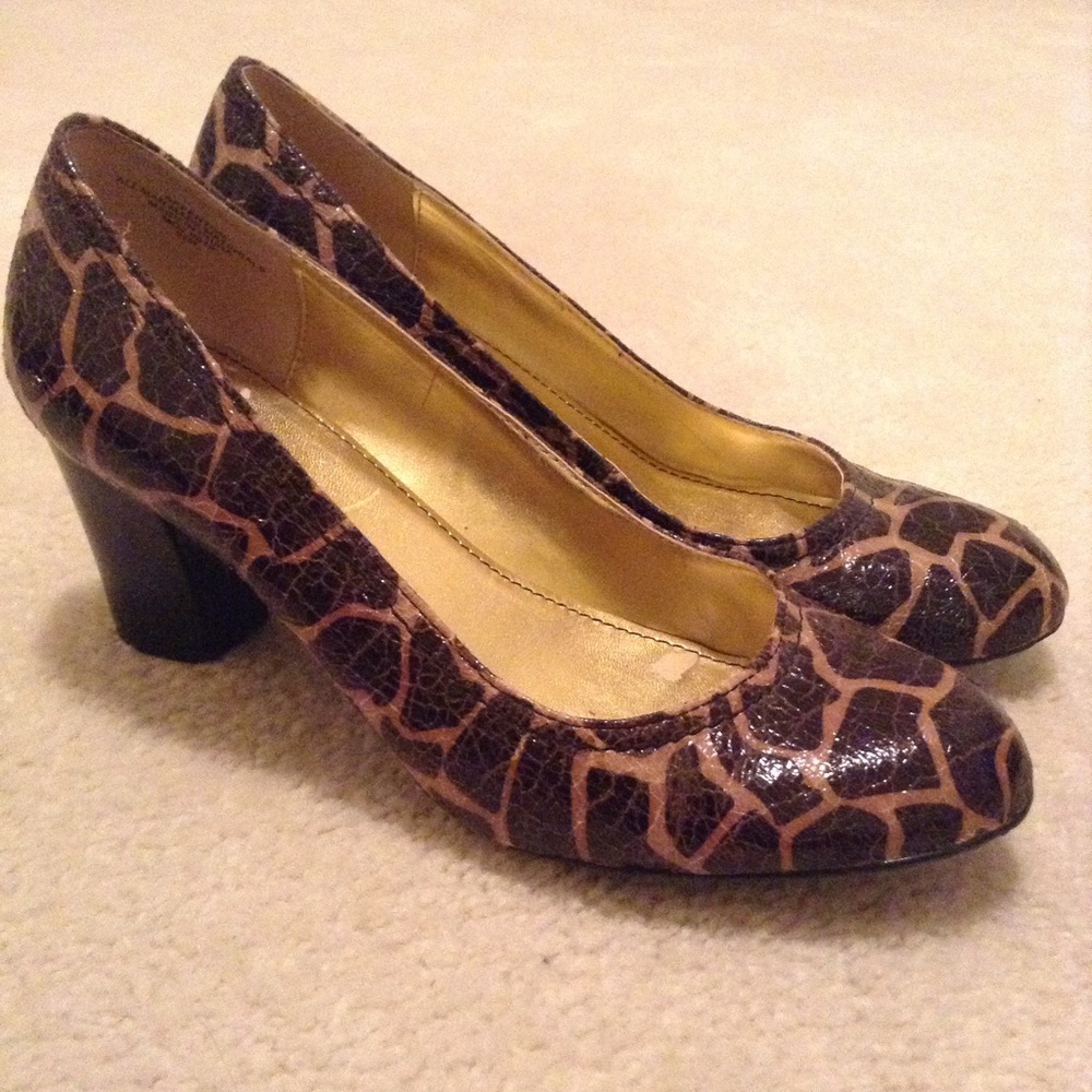 Anne Klein Brown Giraffe Heels