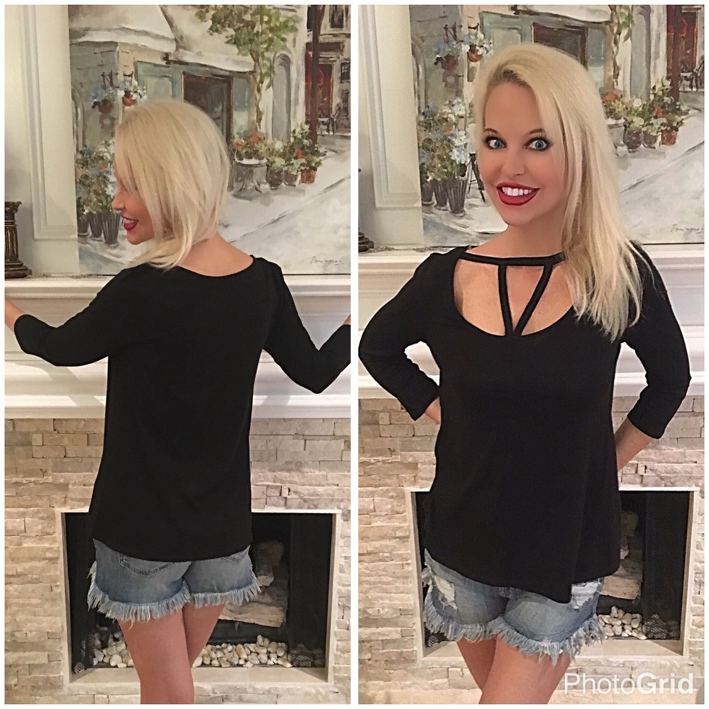 Cool detail 3qtr sleeve black top! LAST ONE - Picture 2 of 2