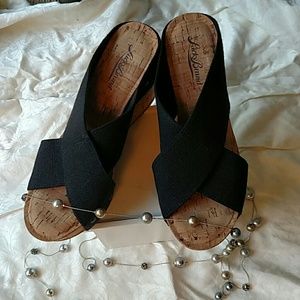 Lucky Brand black size 7 wedges