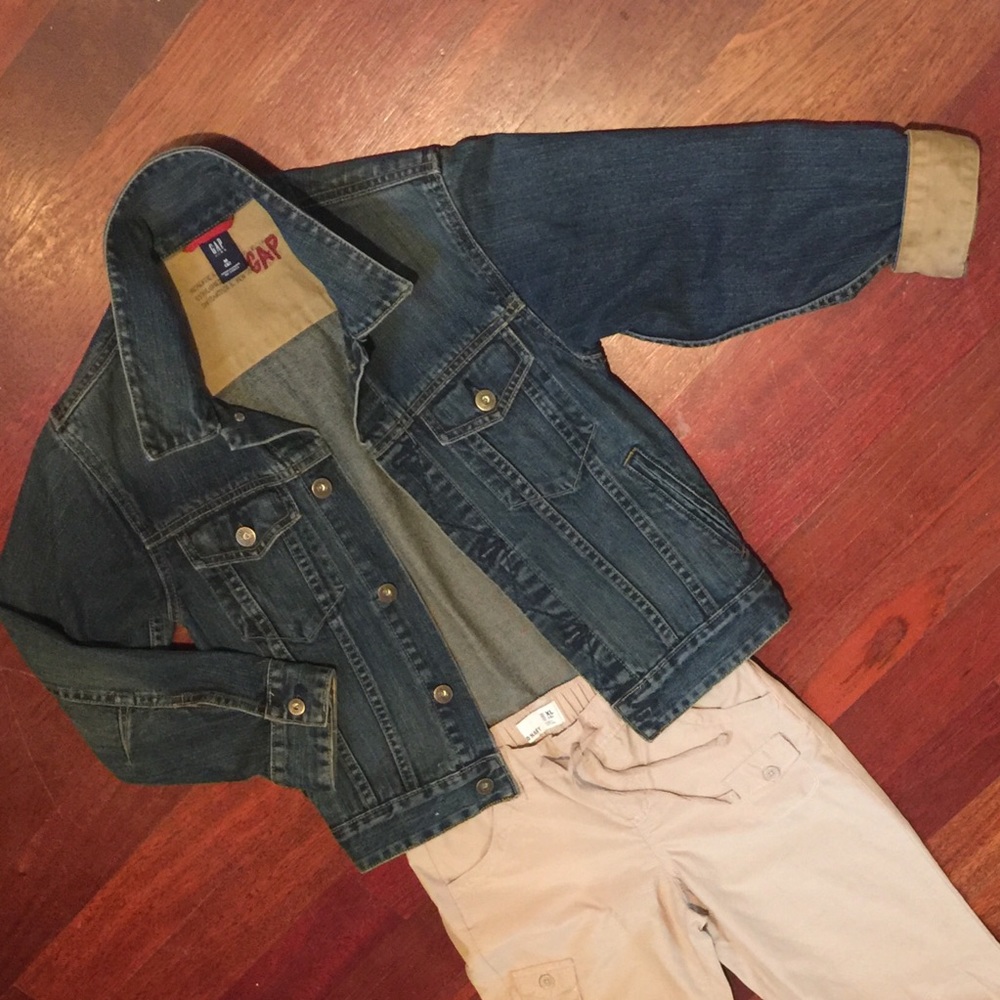 SALE • LIKE NEW JEAN JACKET by GAP