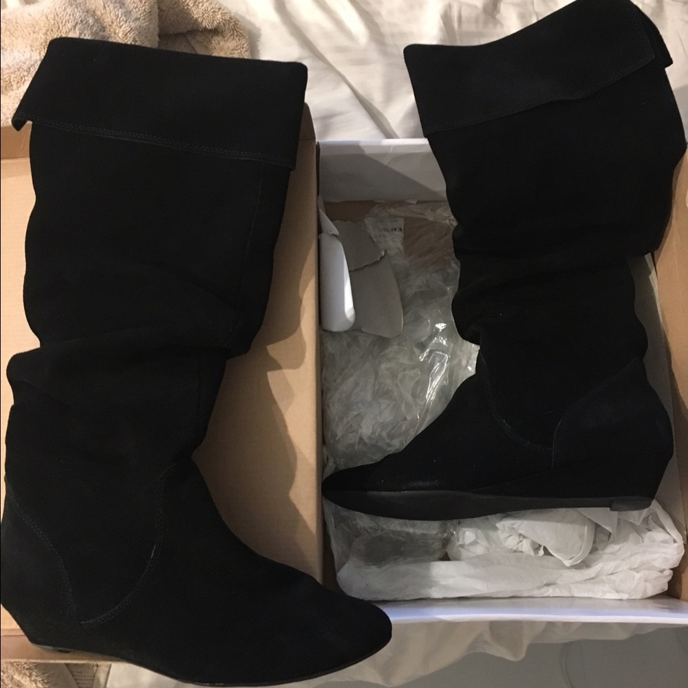 Steve Madden black suede boots size 8