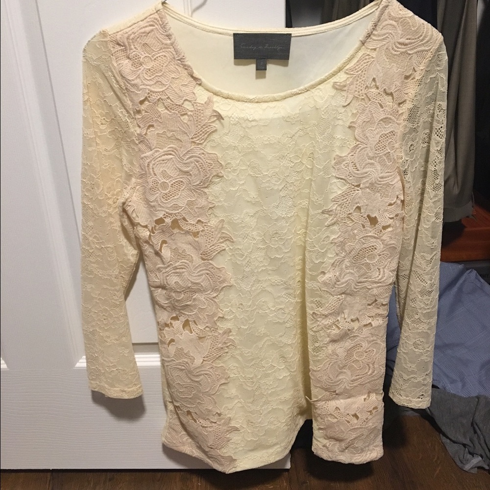 Gorgeous EUC Anthropologie lace top