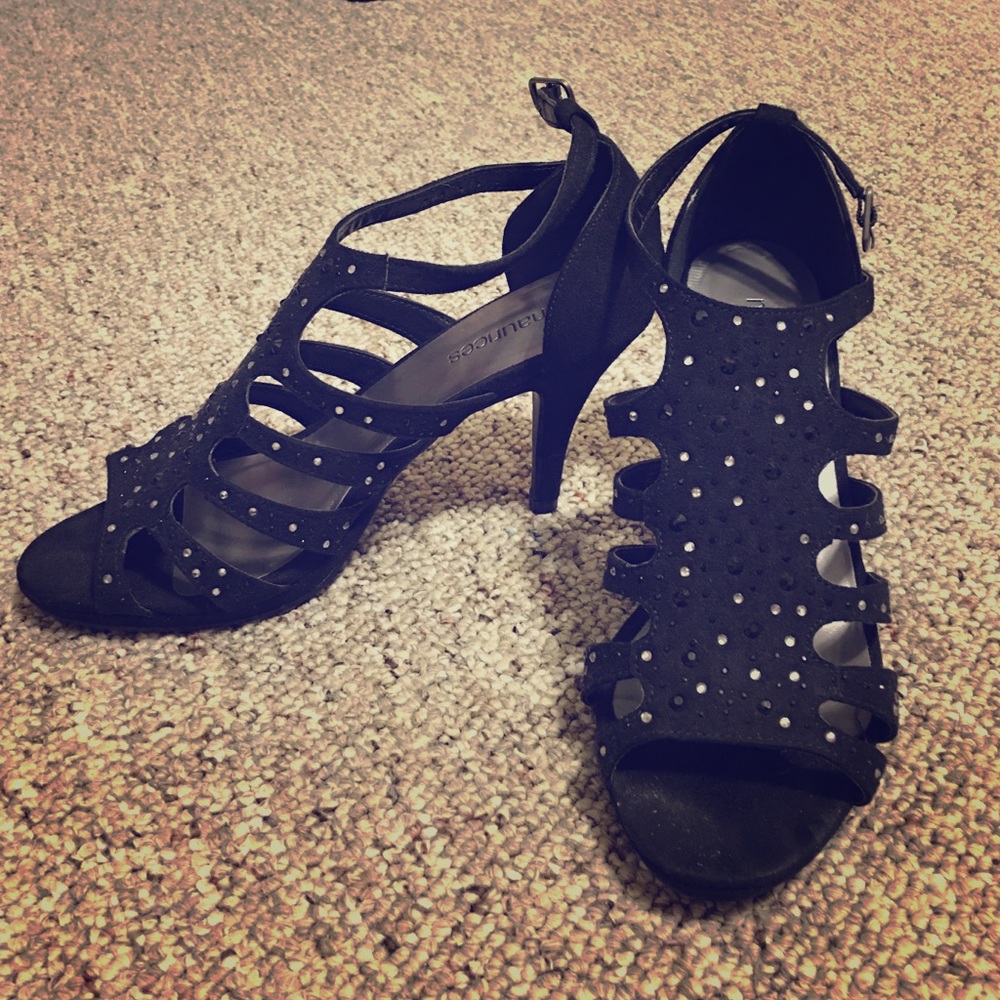 Causal heels.