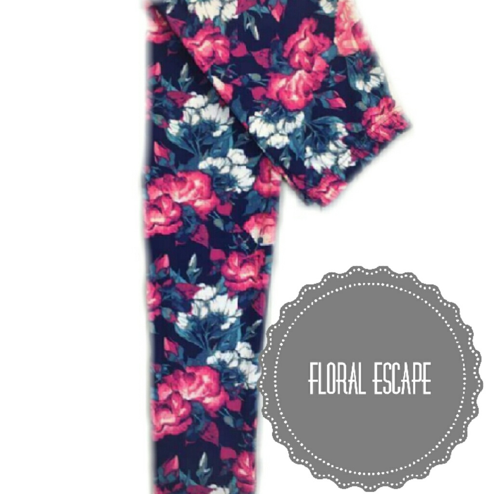 NEW Buttery Soft Flower Leggings OS