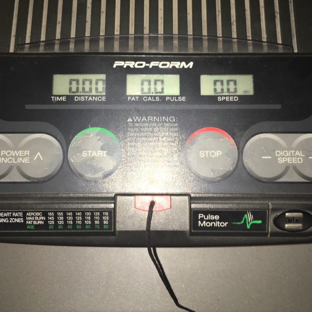 Treadmill - Picture 4 of 4