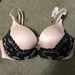 Victoria's Secret very sexy push up bra