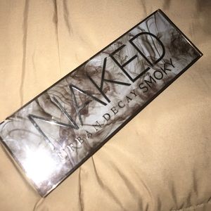 Make an offer/ Urban decay smoky palette