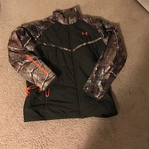 Large Under Armour Cold Gear Jacket Camo