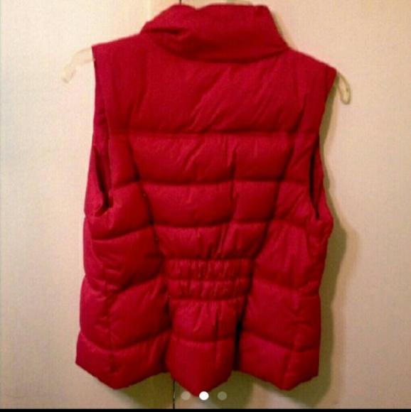 SOLD Hot pink gap vest NWT - Picture 2 of 2