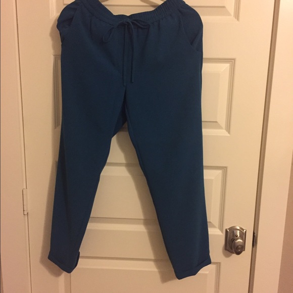 Cerulean Draw String Crops - Picture 4 of 4