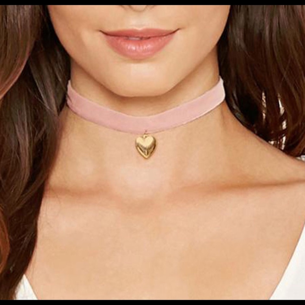 Pink Velvet With Gold Heart Choker💕💍