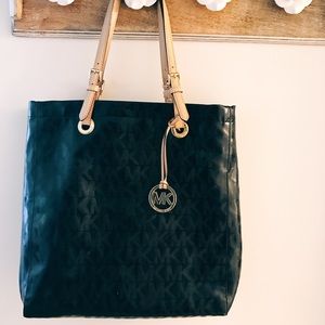 Michael Kors Jet Set Tote