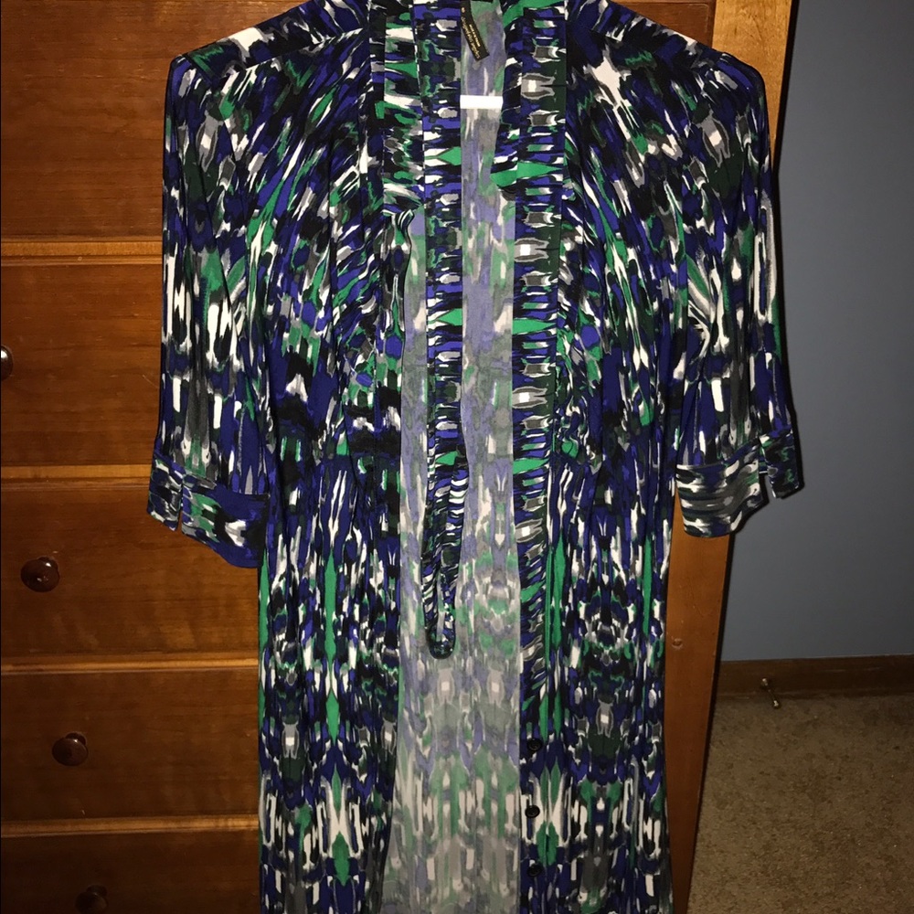 Dress - Picture 2 of 3