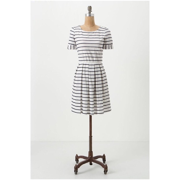 RARE Anthropologie Scalloped Stripes Dress size XS - Picture 4 of 4
