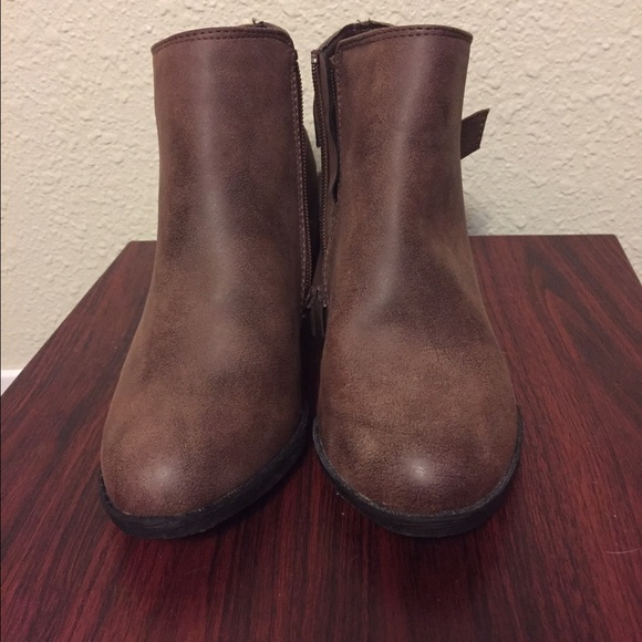 Very cute brown boots - Picture 2 of 6