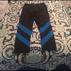 Z by Zella cropped leggings. Sz small