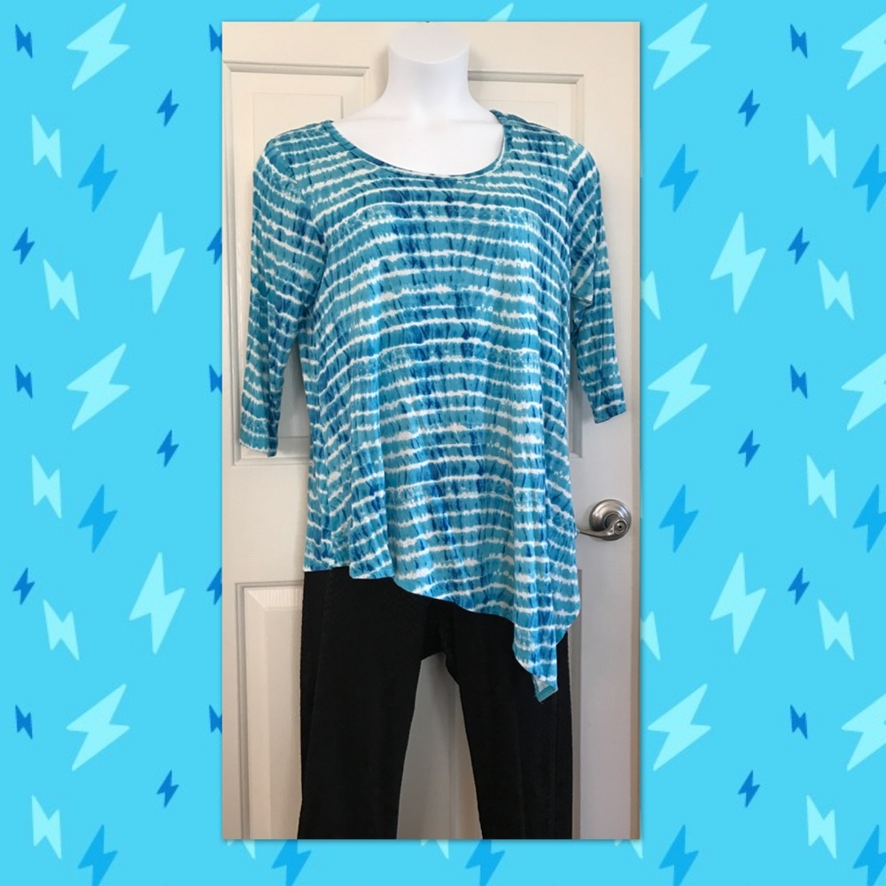 Karen Kane Asymetric Hem Top