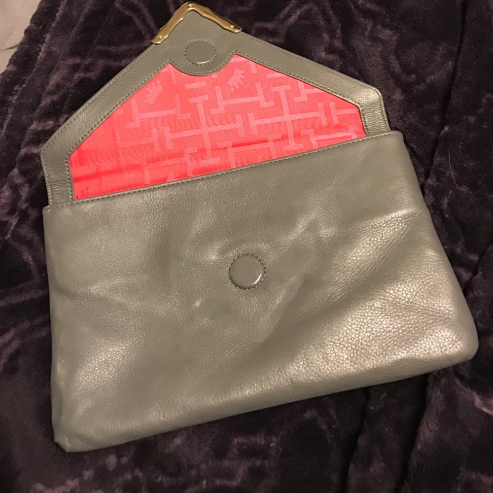 Elaine Turner Grey Clutch!