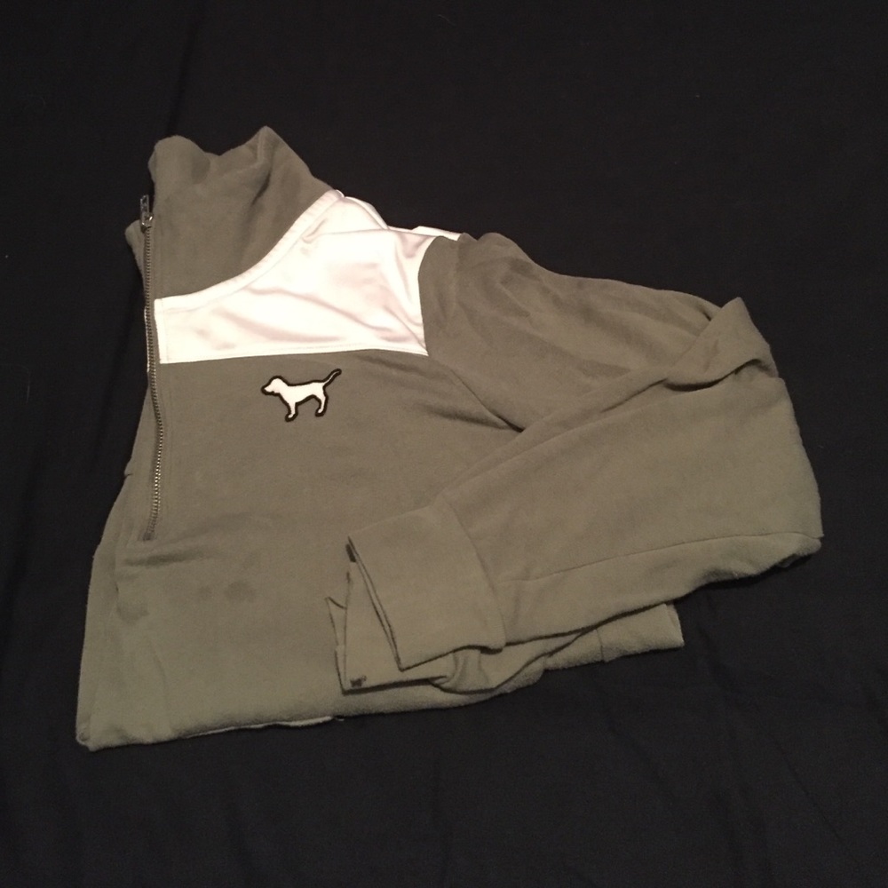 VS sweatshirt with pocket