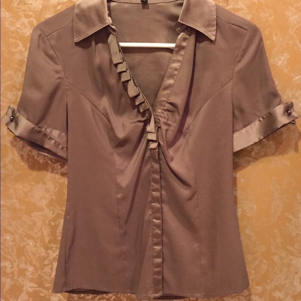 Business casual button-up blouse
