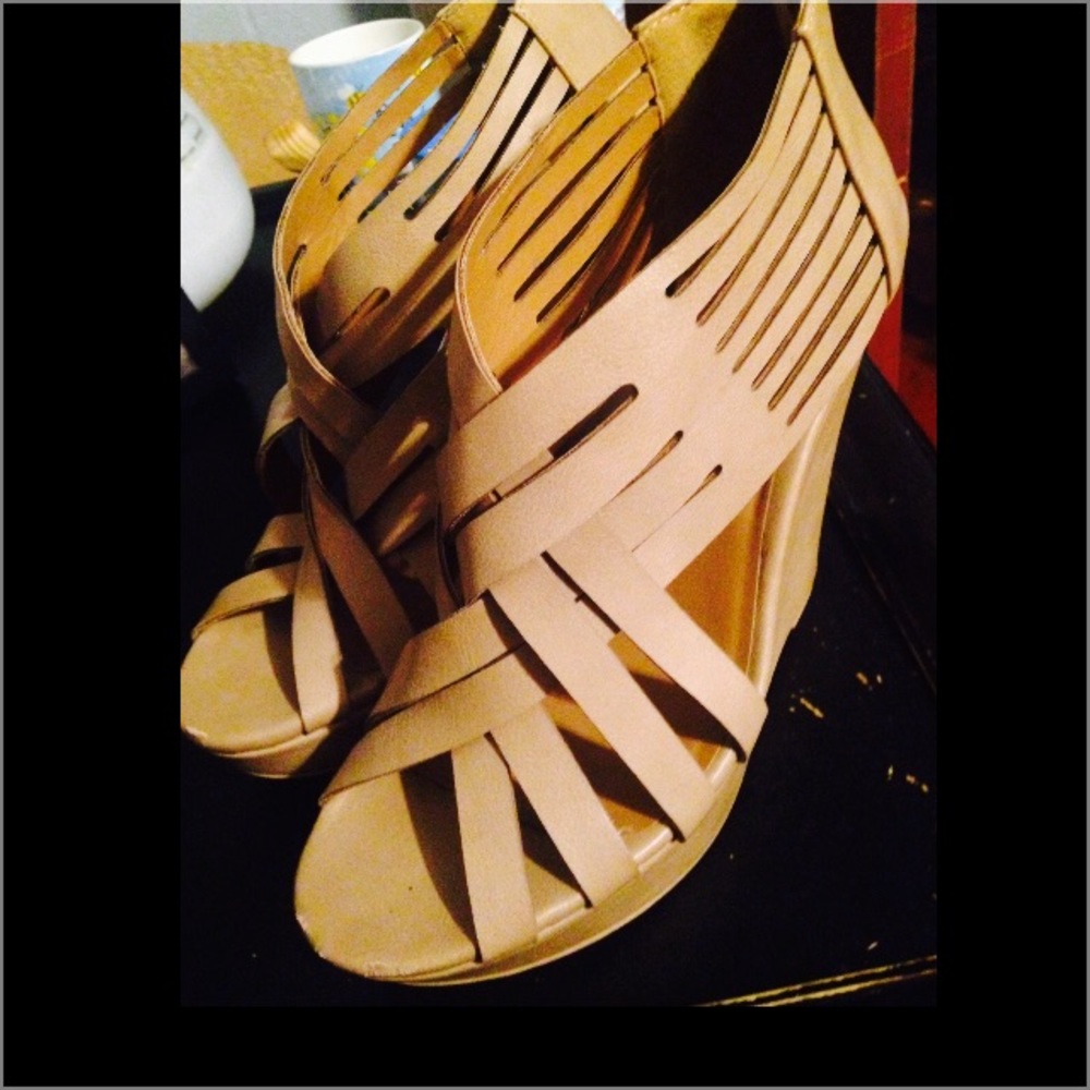 Tan wedges