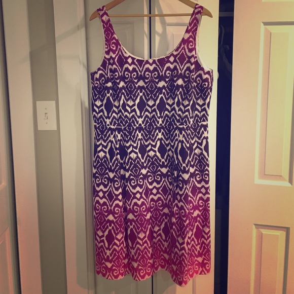 Ann Taylor Dresses & Skirts - Ann Taylor Fit and Flare Ombré Printed Dress