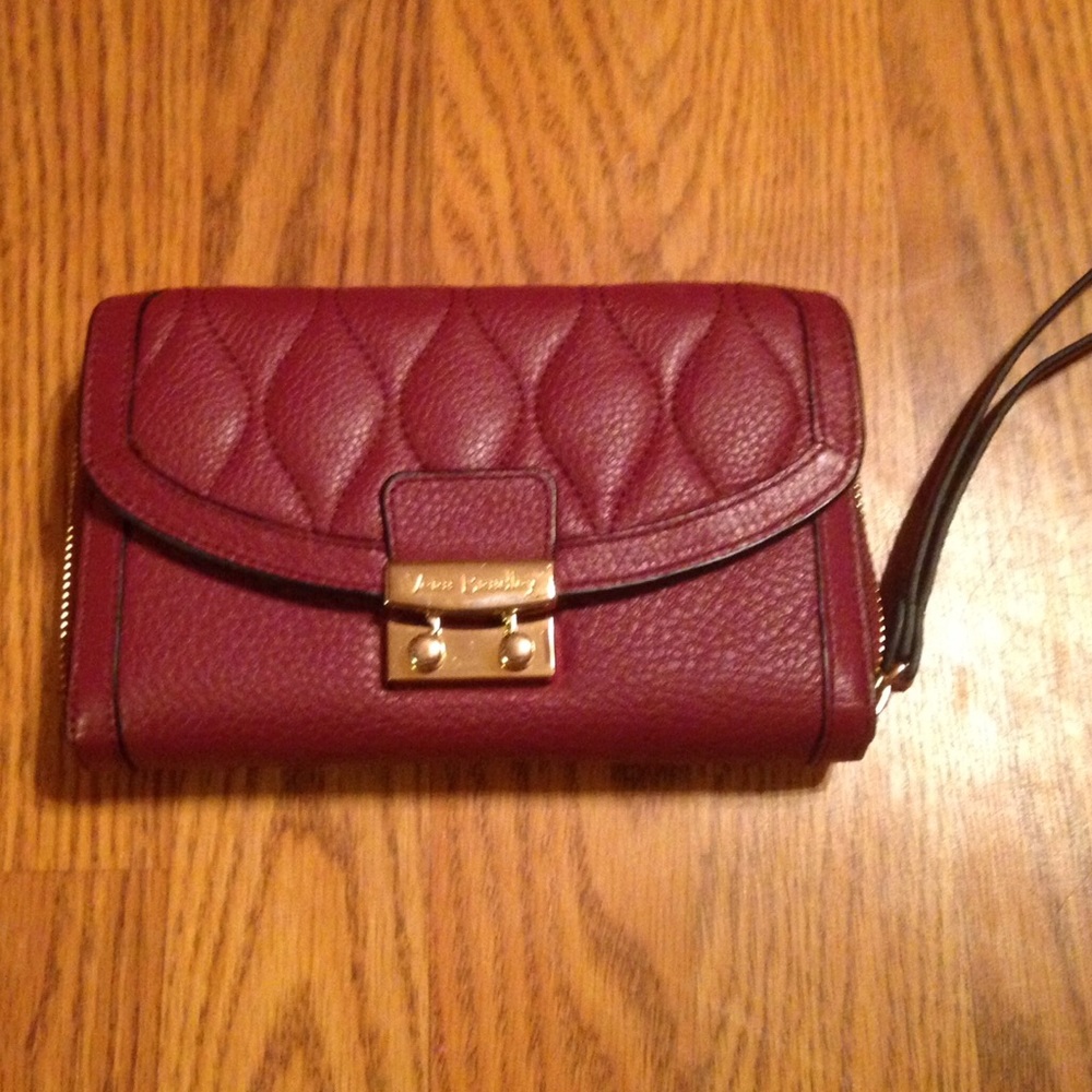 Vera Bradley leather Ultimate Wristlet