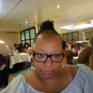 Meet your Posher, Kellie