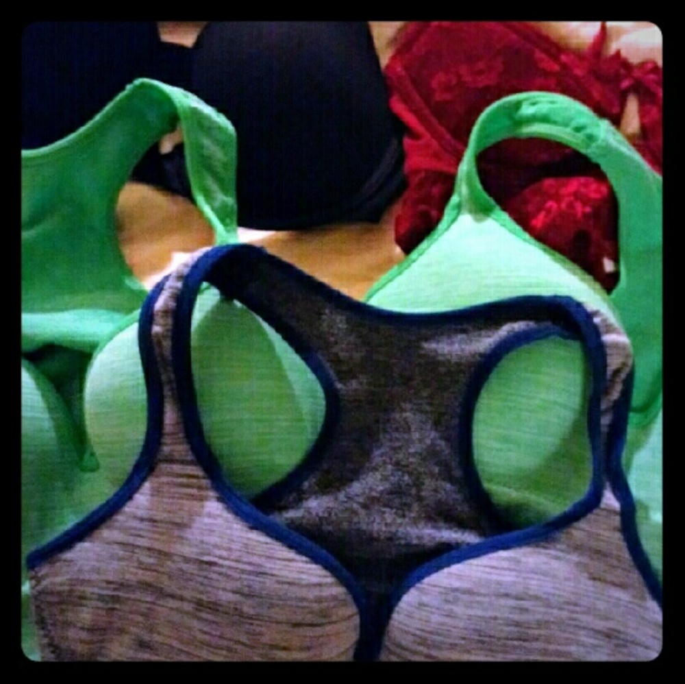 Lot 5 bras