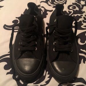 Black converse