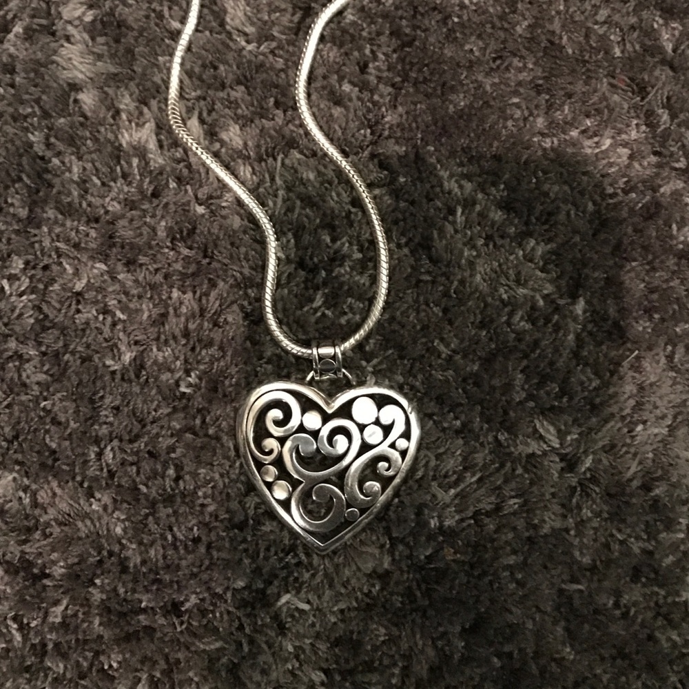 Silver heart pendant necklace