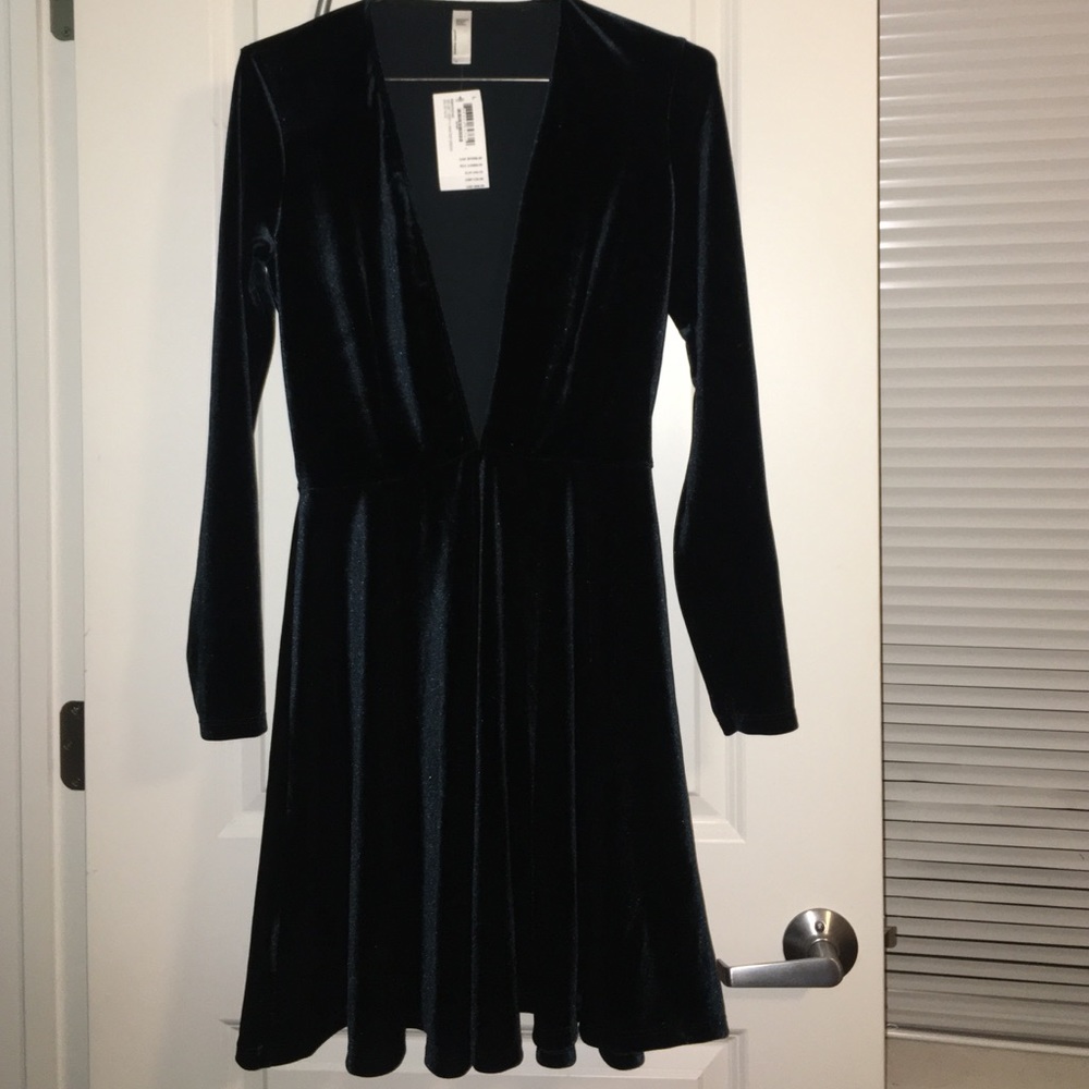 BRAND NEW Blue Nile Velvet Deep V Skater Dress