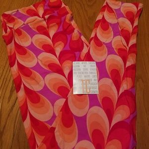 LULAROE TC VALENTINES  LEGGINGS
