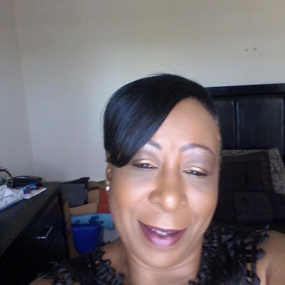 Meet your Posher, Saundra