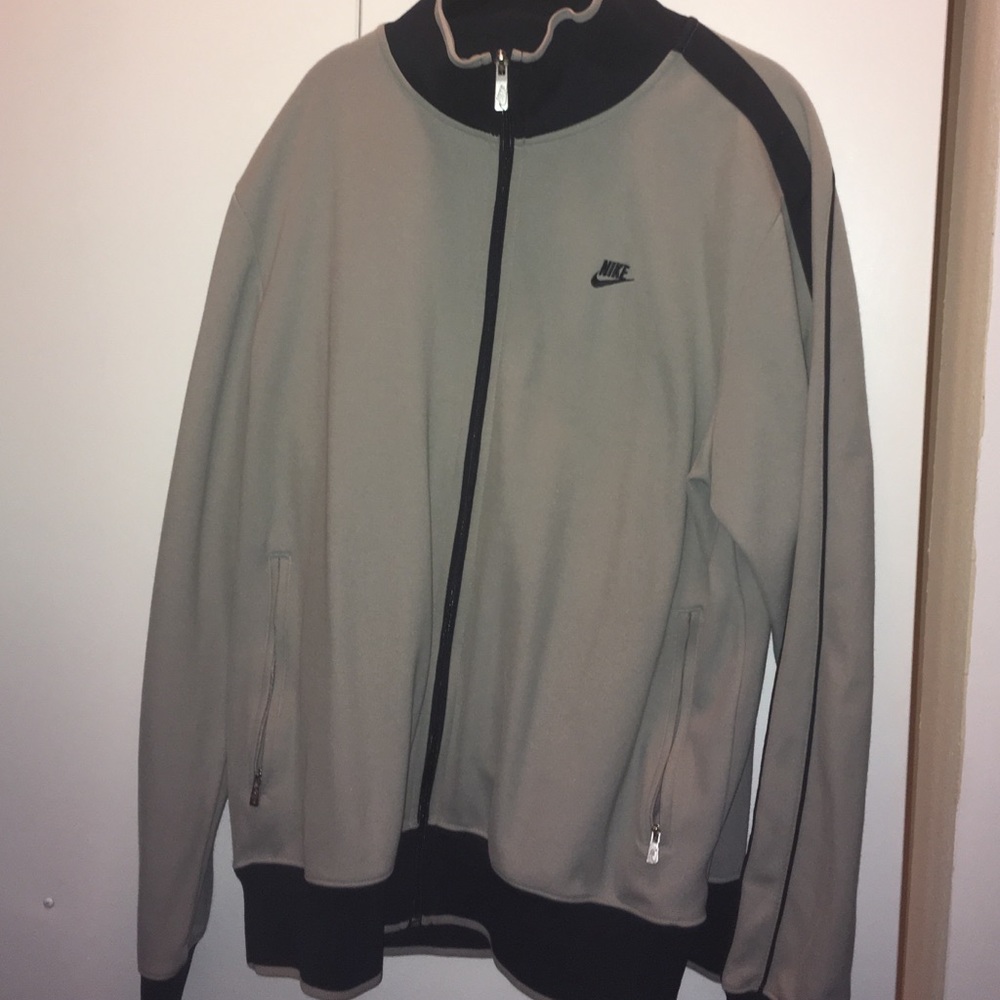 EUC Men's Nike Performance Jacket
