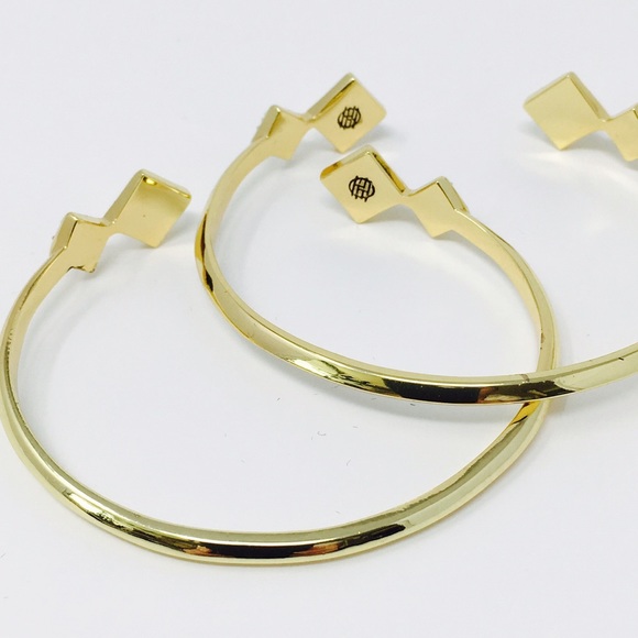 House of Horlow Gold Lyra Cuff Set. - Picture 4 of 4
