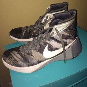 2015 grey camp hyper dunks