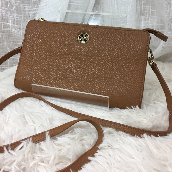 Tory Burch Handbags - Tory Burch Robinson cross body wallet pebbled