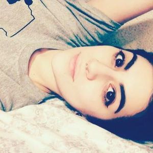 Meet your Posher, Esmeralda