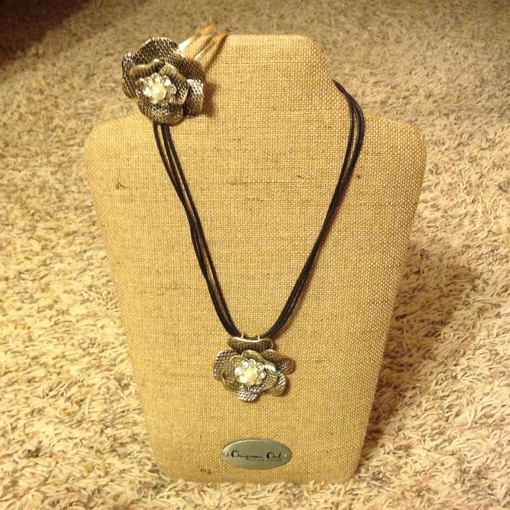 Necklace bracelet set silver w/ pearl and crystal