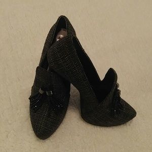 Vera Wang Houndstooth High Heels