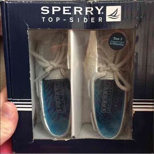 Sperry boat shoe