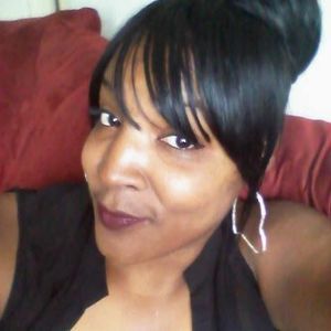 Meet your Posher, Esther